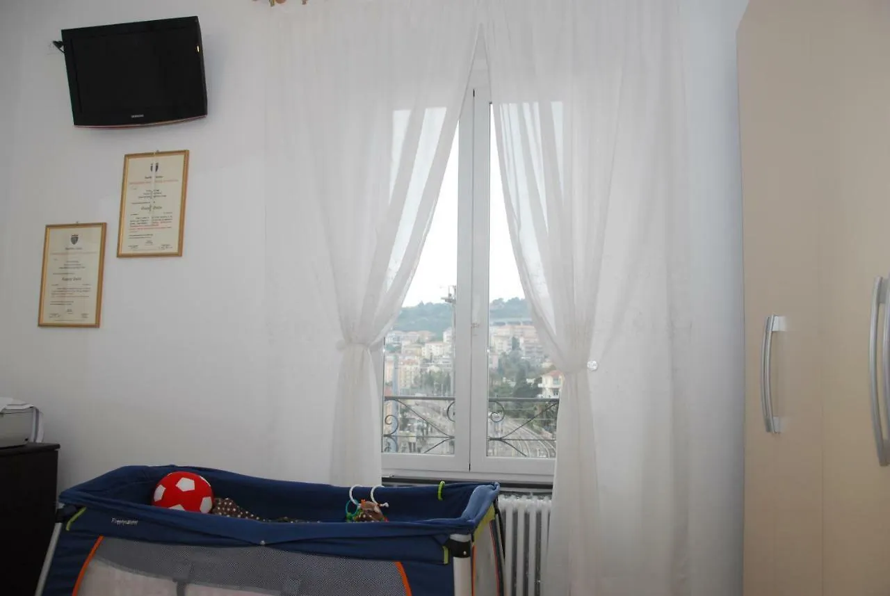 Vicino Al Mare In Centro Sulla Nuova Pista Ciclabile Apartment Imperia 0*,  Italy